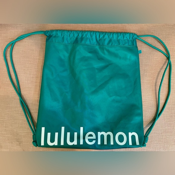 Lululemon Drawstring Bag - Picture 5 of 6